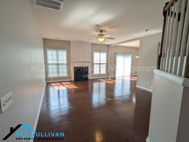 Foto del edificio - 8219 Saltwood Pl