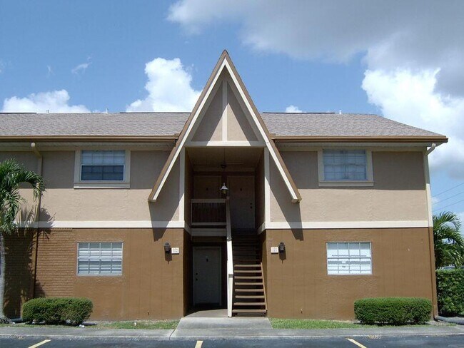 Building Photo - 133 Bristol Ct