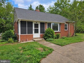 Building Photo - 4731 Edwards St