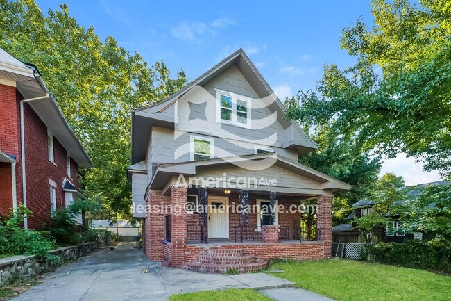 Foto del edificio - 303 Cypress Ave