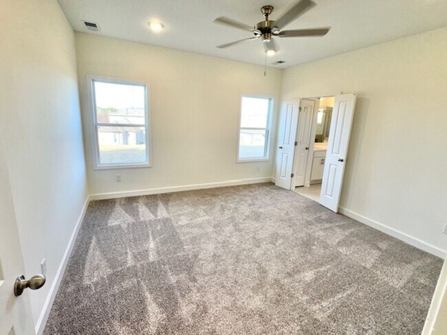 Foto del edificio - HughettaStN70