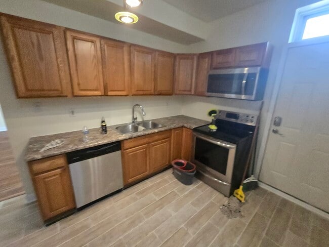 Foto del edificio - 6530 S Ingleside Ave