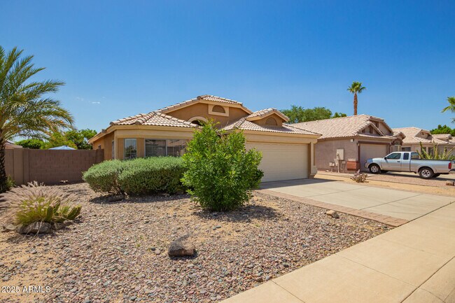 Building Photo - 13421 W Ocotillo Ln