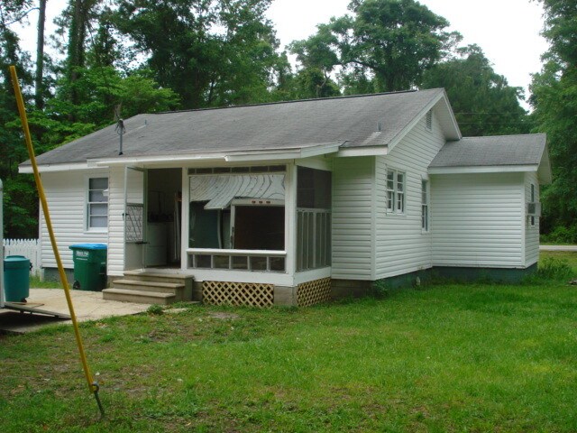 Foto del edificio - 748 Woodville Hwy