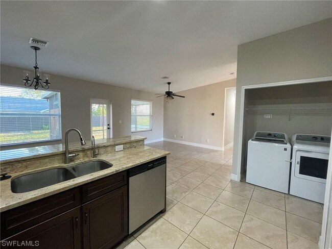 Foto del edificio - 1427 NW 19th St