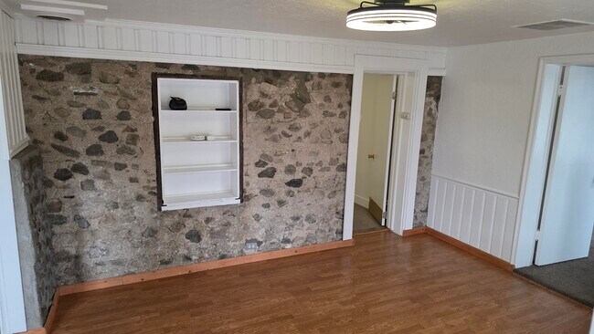 Foto del edificio - 547 E 100 N