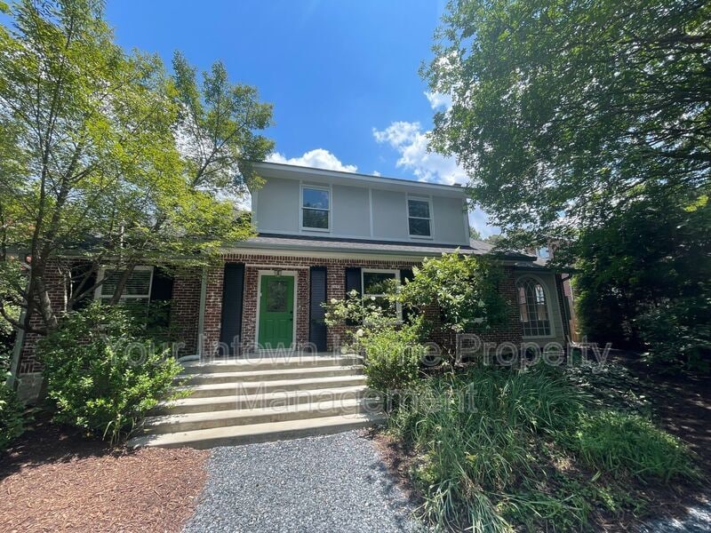 Photo - 2695 Sharondale Drive NE