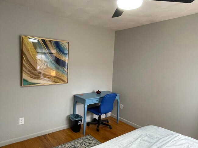 Puesto de trabajo, dormitorio nº1 - 160 Westfall Rd