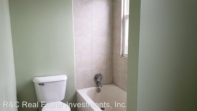Building Photo - 3636 W Augusta Blvd