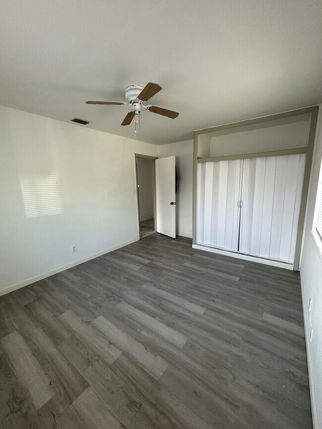 Foto del edificio - 6420 Oak St