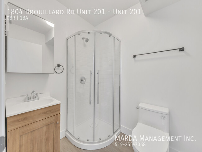 Photo du bâtiment - NEWLY RENOVATED BACHELOR UNIT IN EAST WIND...