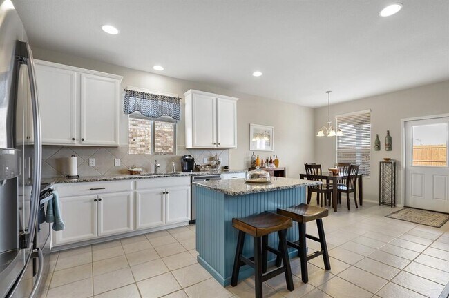 Foto del edificio - 3129 Adrian Creek Dr