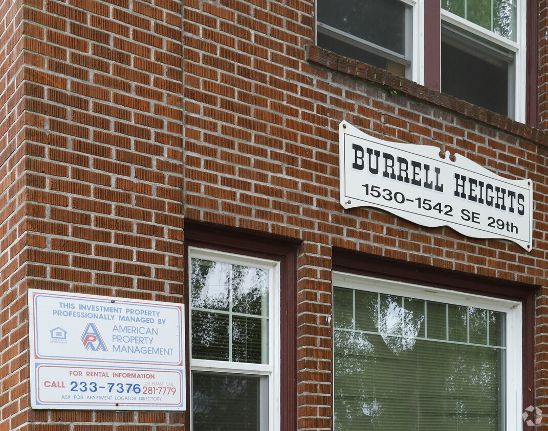 Foto del edificio - Burrell Heights