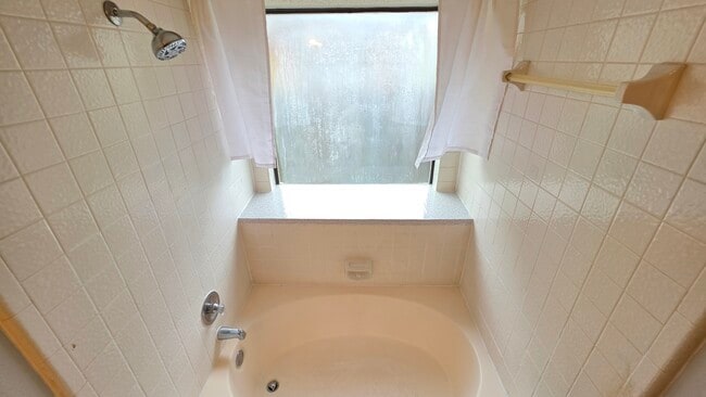 Building Photo - 6301 Fairlane Dr