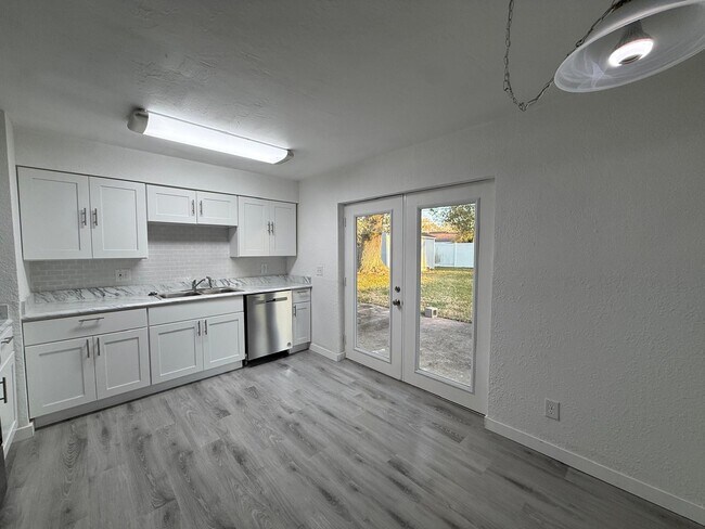 Foto del edificio - 793 Aspen Dr