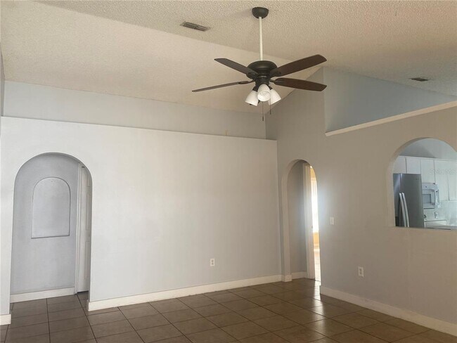 Foto del edificio - 12949 Odyssey Lake Way