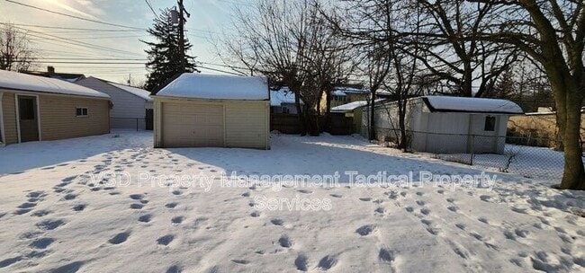 Building Photo - 5120 Clement Ave