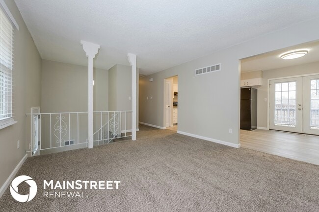 Building Photo - 504 SW Shamrock Pl