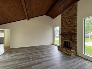 Building Photo - 1501 Starshadow Dr