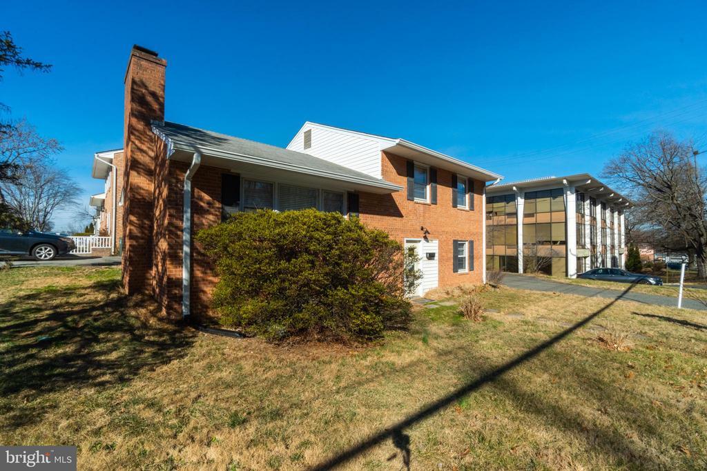 Foto principal - 6059 Wilson Blvd