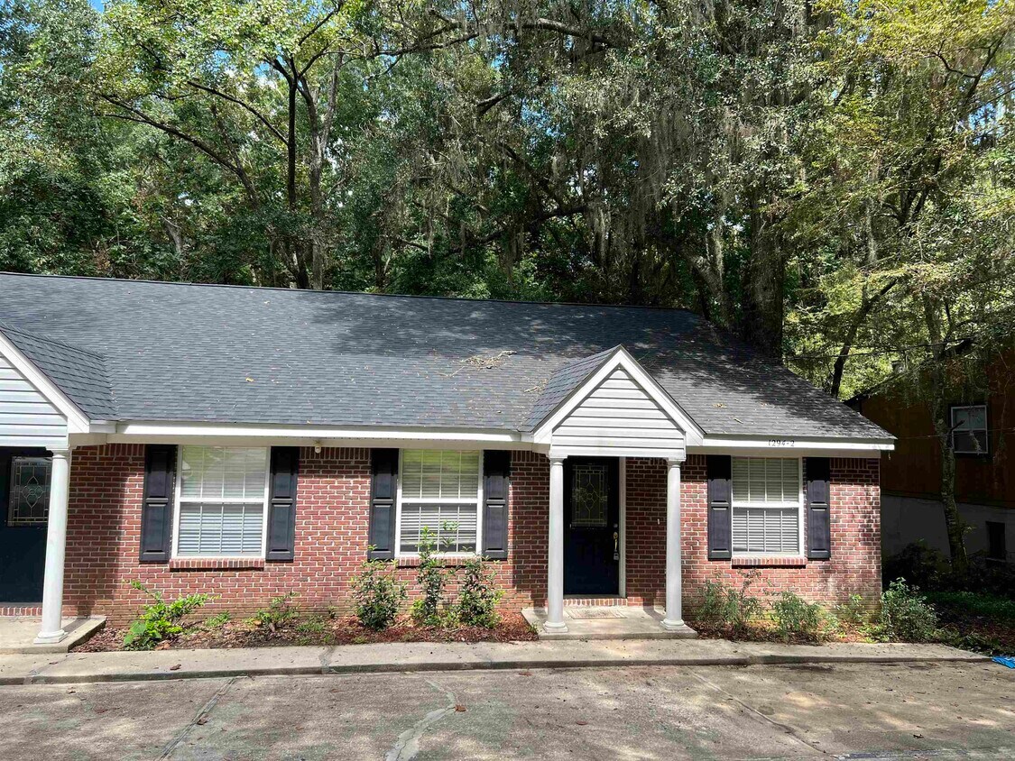 1264 Cross Creek Cir, Tallahassee, FL 32301 House Rental in