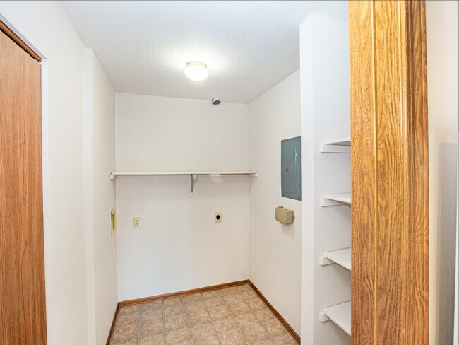 Laundry Room One Bedroom - The Vista at Rocky Fork