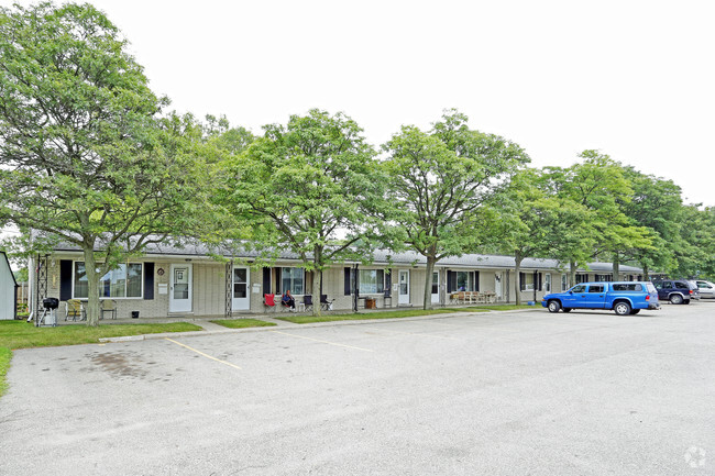 Building Photo - Lake Lynn Apartments