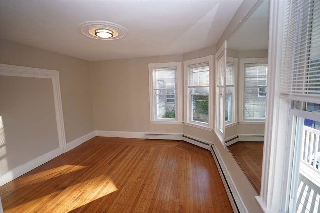Primary Photo - 27 Ashford St