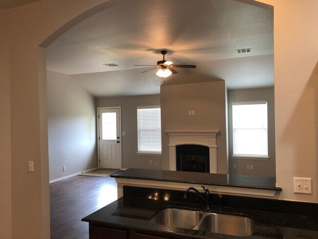 Foto del edificio - Bixby Schools -  3 Bedroom 2 Bath in The T...