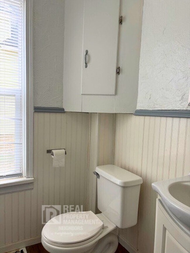 Foto del edificio - Welcome to Spacious 4 Bedroom, 1 Bathroom Holland Home