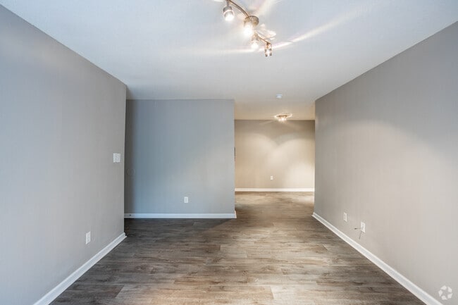 2BR, 1BA - 950SF - Village of College Park