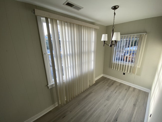 Building Photo - 4812 Chamberlayne