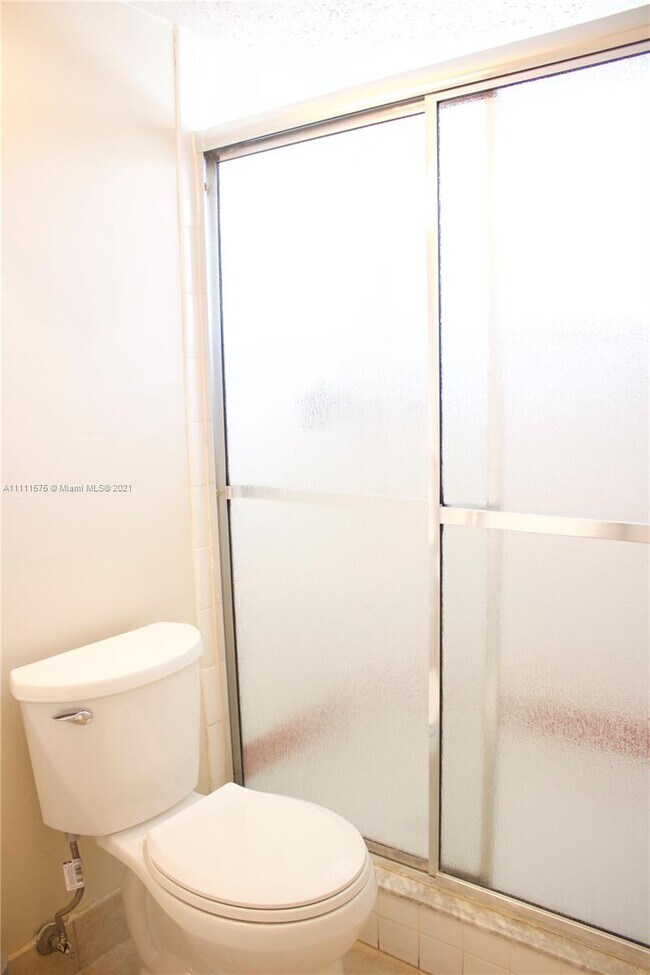 Foto del edificio - 1751 NW 75th Ave