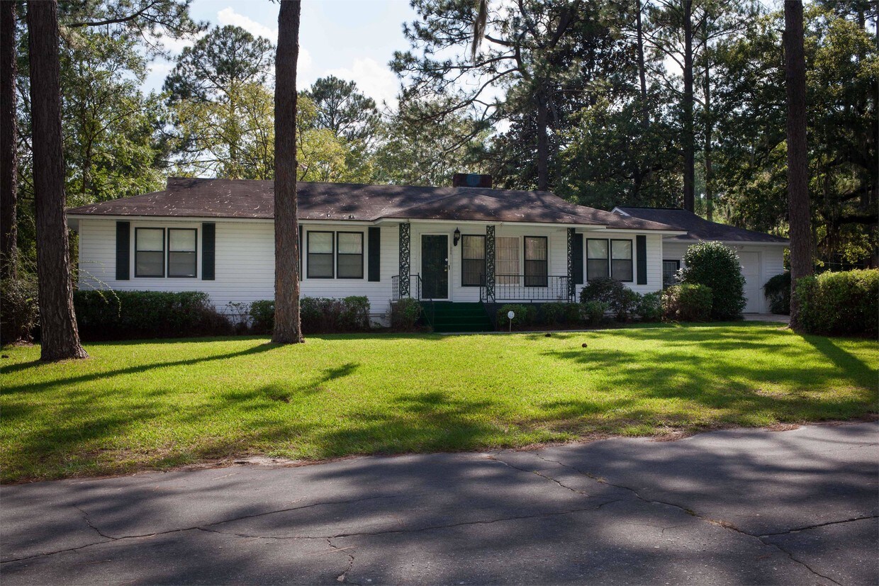 Primary Photo - 1308 Jasmine Cir