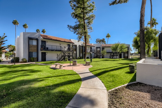 Building Photo - Tempe Vista