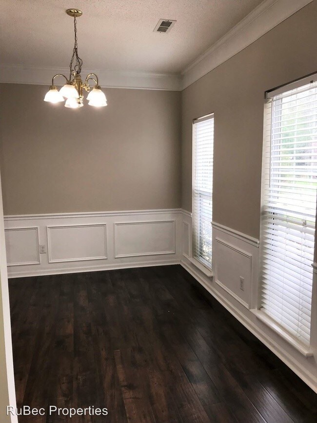 Building Photo - 4 br, 2.5 bath House - 743 West Cheval Drive