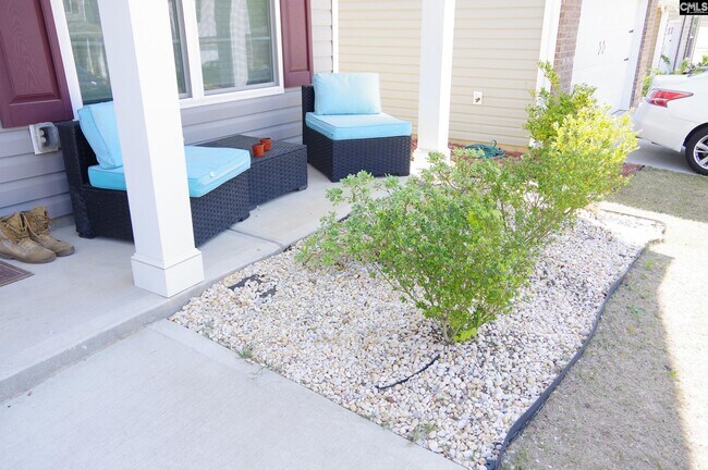 Foto del edificio - 457 Delahays Rd