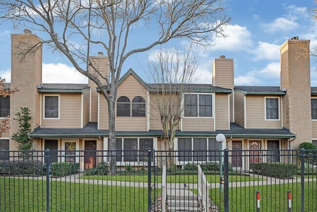 Building Photo - 17822 Kings Park Ln