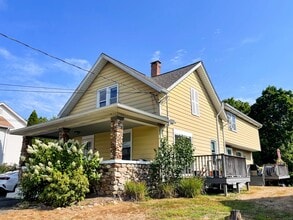 Building Photo - 85 Ivy St