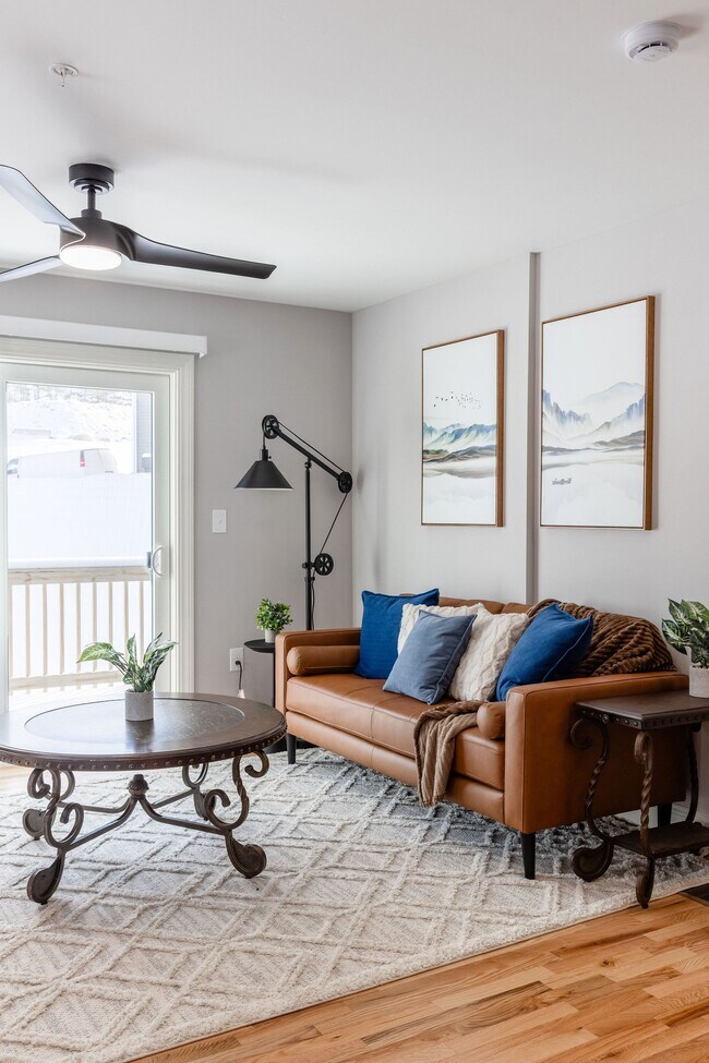 Foto del edificio - Estates at Langley Cove