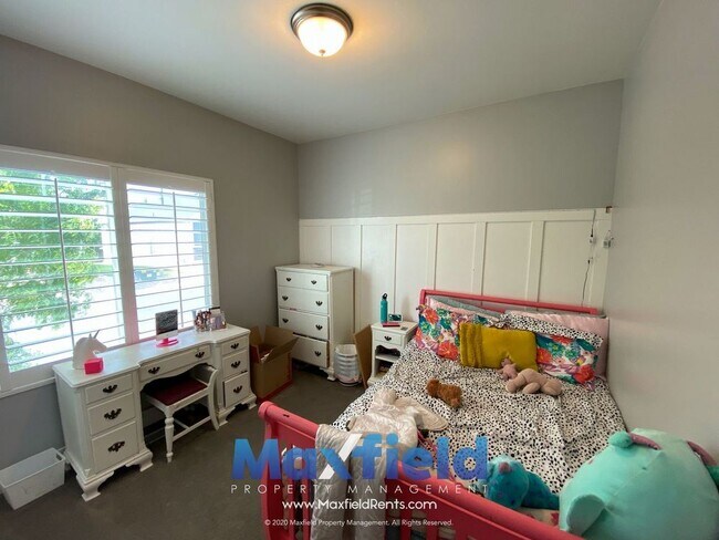 Building Photo - 523 Fox Chase Dr