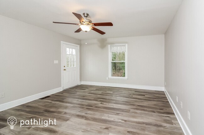 Foto del edificio - 4759 Crossgate Rd, Chester, VA, 23831