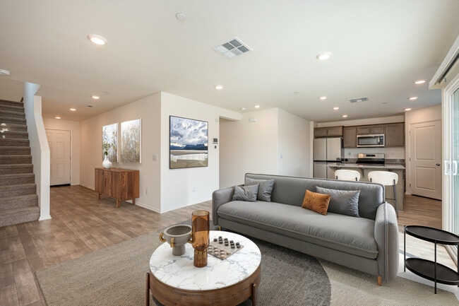 Building Photo - 28650 New Yorker Ln