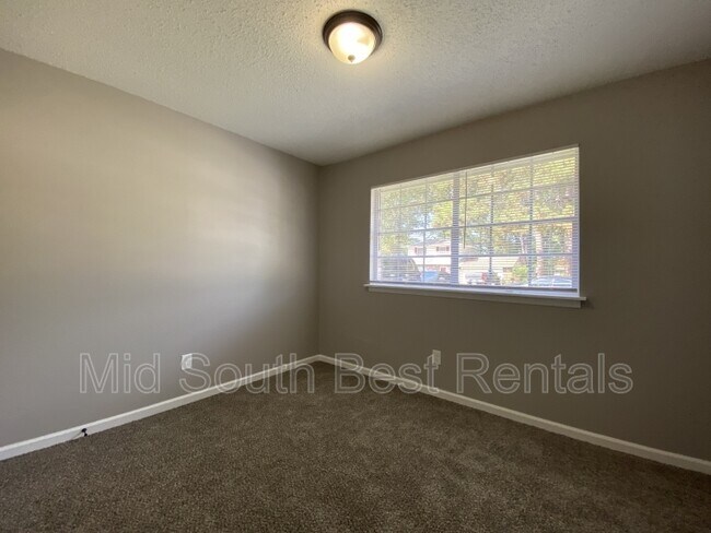 Foto del edificio - 5819 Palo Alto Dr