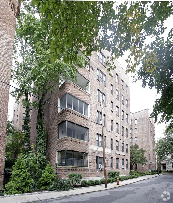 The Croydon Apartments 35 Parkview Ave Yonkers, NY