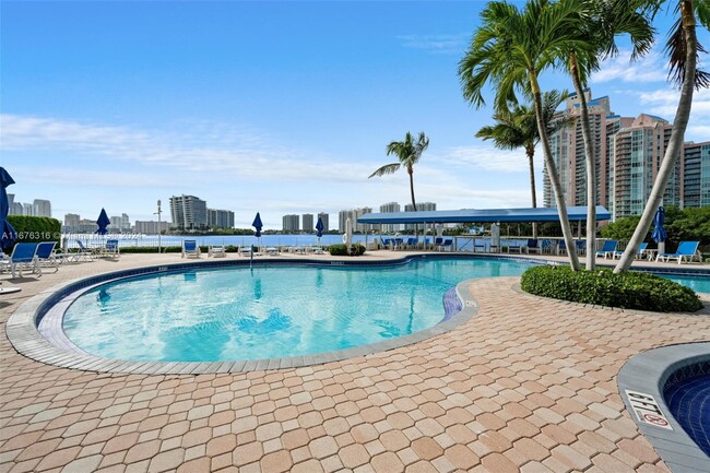 Foto del edificio - 3530 Mystic Pointe Dr