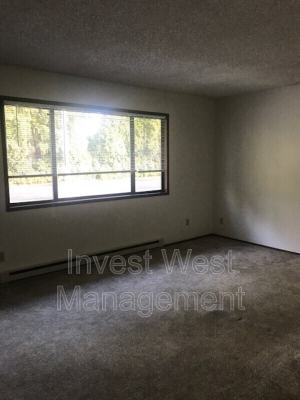Building Photo - 834 Washougal River Rd