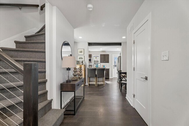 Foto del edificio - Beautifully Renovated End-Unit Townhome in the Heart of Phoenixville