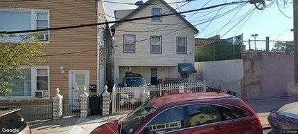 Building Photo - 1110 8th St