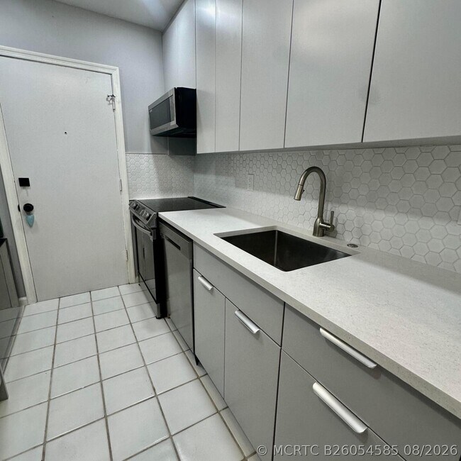 Foto del edificio - 2171 NE 66th St